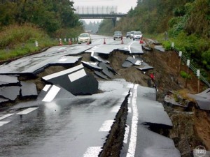 Giappone terremoto: 3 vittime e 140 feriti