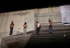 Messico: trovati nove impiccati e 14 decapitati
