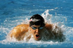 Mal di schiena: il nuoto può aumentare i danni