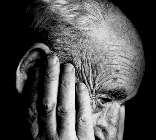 Alzheimer, equipe italiana scopre l'origine del morbo