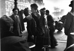 Robert Doisneau: logo Google per un mago della fotografia 