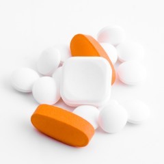 Antibiotici: i bambini ne assumono troppi