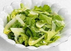 Insalata: occhio al condimento