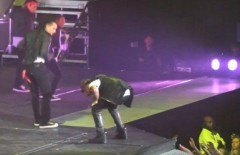 Justin Bieber vomita: video concerto, si sente male sul palco