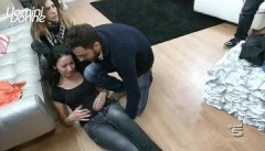 Uomini e Donne: Cristian tradimento, video choc puntata oggi 21 novembre. Tara spinge Paula