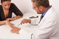 Medico-paziente Influenza 2013: vaccino, sintomi, rimedi e picco, situazione negli Usa