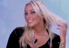 uomini-e-donne-video-mediaset-karina Uomini e Donne video Mediaset: Karina Cascella sul trono rosa, ultime notizie