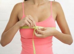 Addio reggiseno: così il seno è più sodo