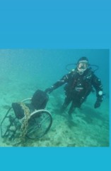 Disabili: Paolo De Vizzi immersione record mondiale