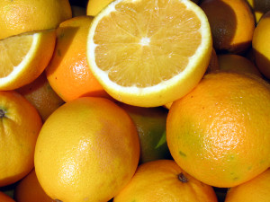 Succo d'arancia migliora capacità cognitive negli anziani