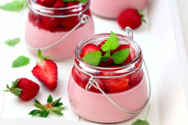 Panna cotta alle fragole ricetta Bimby