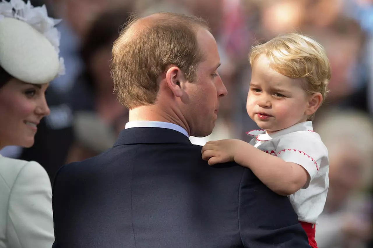 Kate, William e principe George: bimba li invita alla festa di compleanno, la reazione a sorpresa della famiglia reale