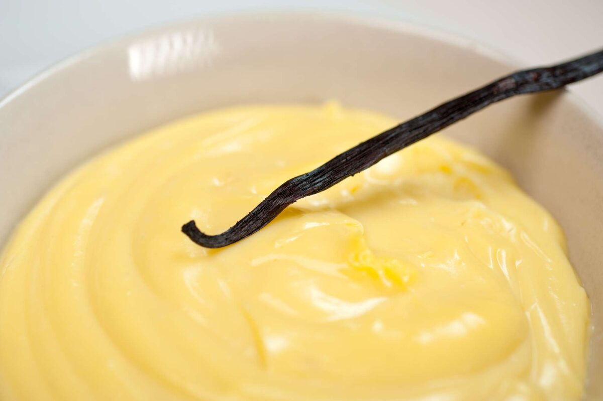 Crema pasticcera bimby senza uova: ricetta e ingredienti